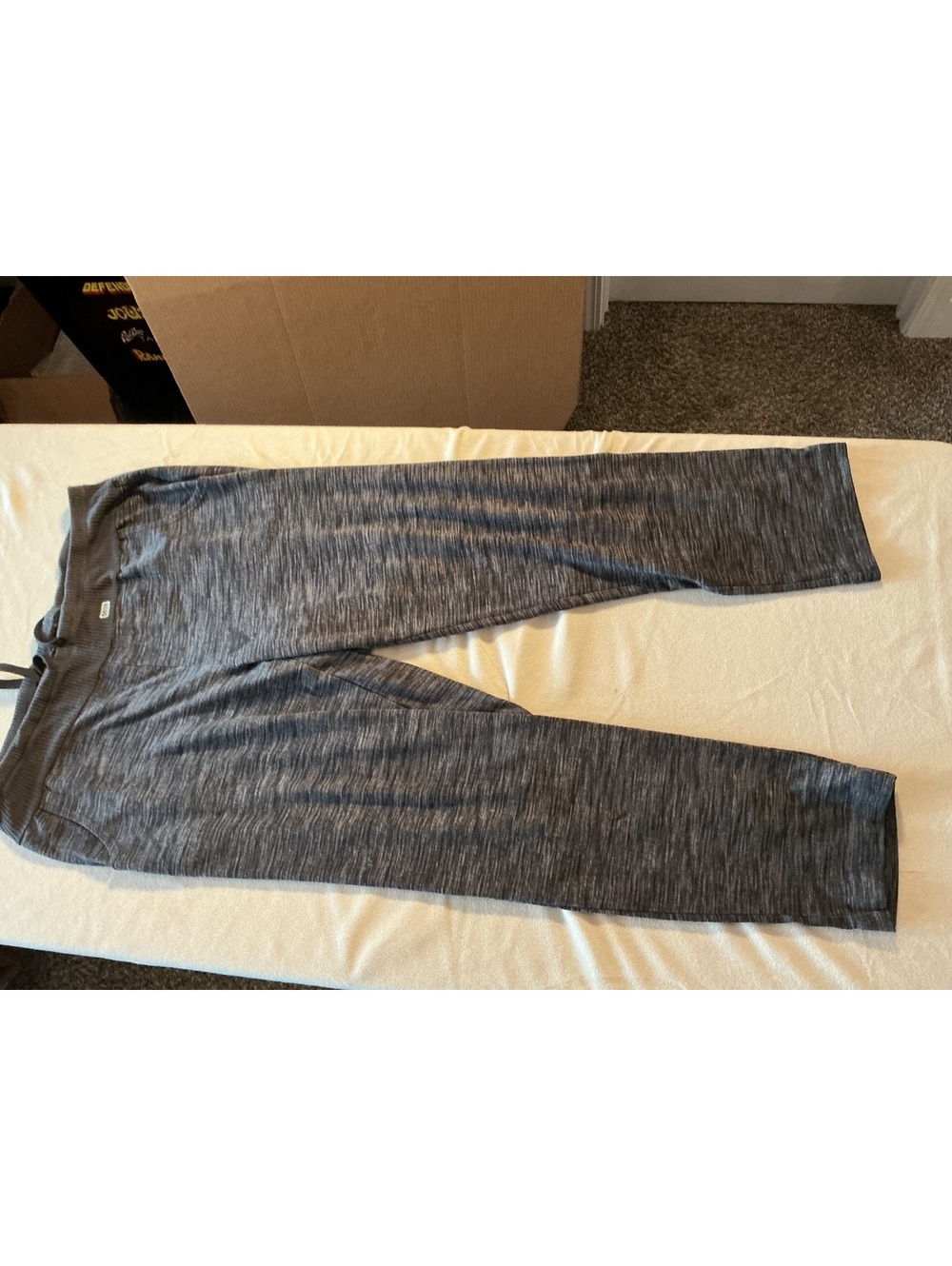 Secret Treasures gray marled jogger pants